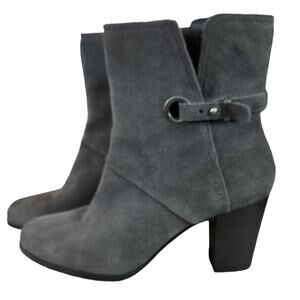 Koolaburra by Ugg ortho footbed. Gray suede side zipper buckle accent size‎ 10
